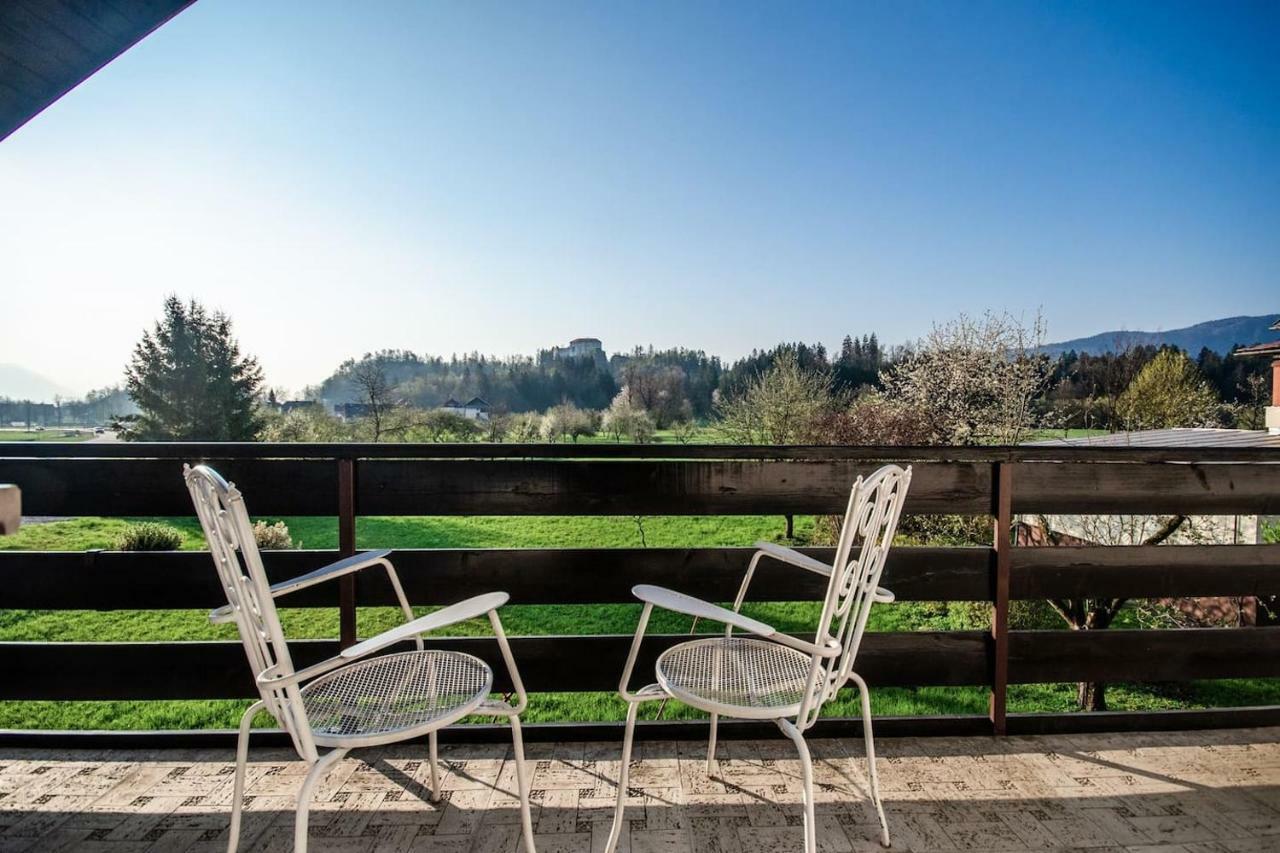 Deerwood Villa-Modern Cozy Apartment With Castle View Bled Bagian luar foto
